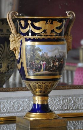 Vase de Sèvres 'Cordelier'