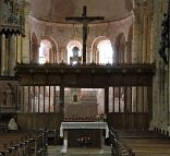 Le chœur de Saint-Marcel avec son jubé de bois