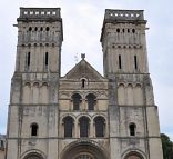 La façade de l'abbaye aux Dames