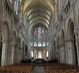 Vue générale de l'église Saint-Pïerre à Chartres