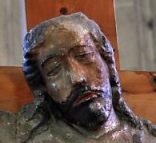 Le Christ en croix du XIIe siècle dans le chevet, art roman