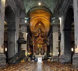 Basilique Saint-Sauveur à Rennes, la nef et le chœur