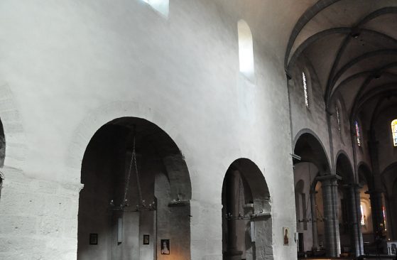 L'élévation nord de la nef et l'élévation du chœur.