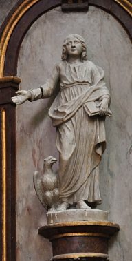 Statue de Jean avec son aigle