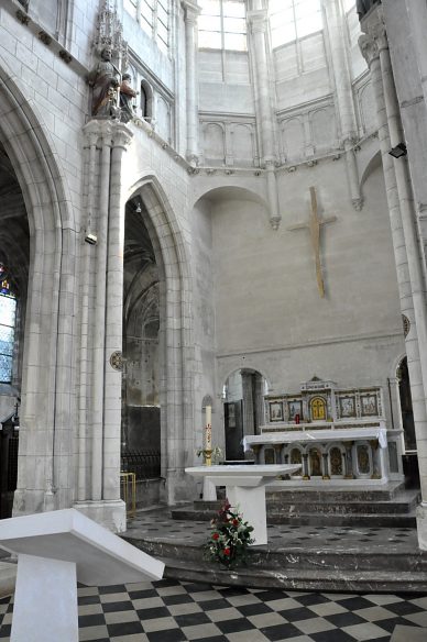 Le chœur de l'église Saint-Jean