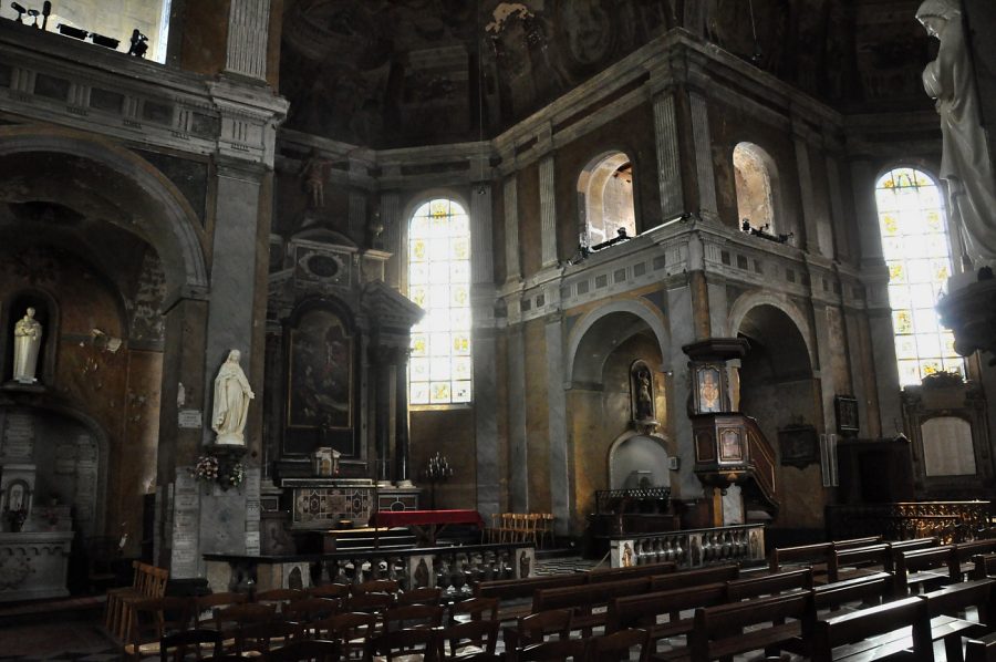 Le transept et le chœur de l'église Saint-Pierre