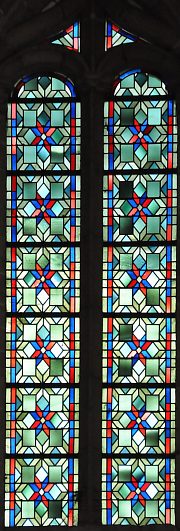 Baie 100 : vitrail contemporain (second niveau de l'abside)