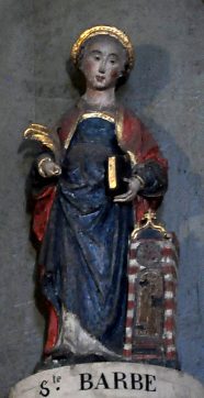 Statue de sainte Barbe dans l'autel Sainte-Barbe