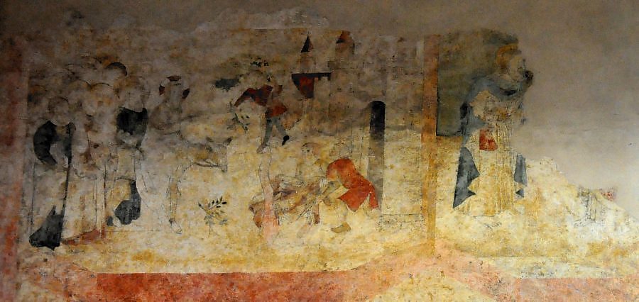L'Entrée du Christ à Jérusalem et, à droite, la Trahison de Judas (peintures murales du XVe siècle).