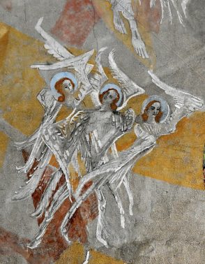 Les anges dans la fresque du Couronnement de la Vierge.