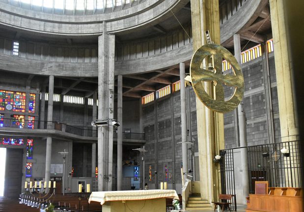 Le chœur vu de l'abside avec l'élévation nord.