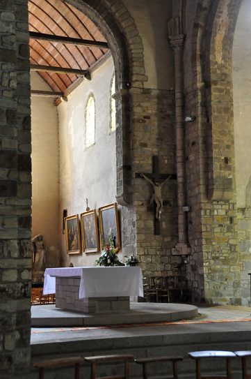 La croisée avec vue vers le bras sud du transept