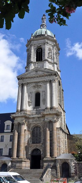 La tour-porche de Notre-Dame-en-Saint-Melaine