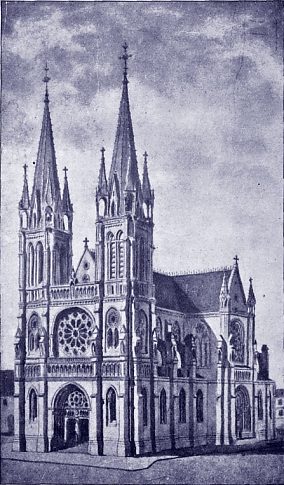 La basilique avec la façade sud jamais construite