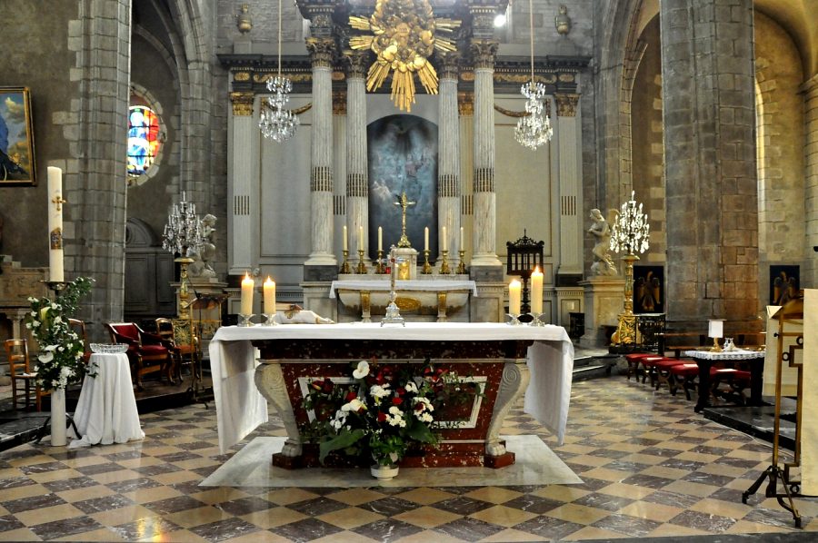 Le chœur de Saint-Germain et ses deux autels