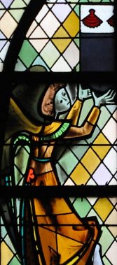 Un ange dans un vitrail de la tribune de la sacristie (Max Ingrand)