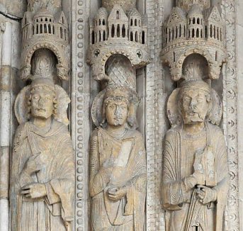Les trois grandes statues du pilier droit (vers 1160)