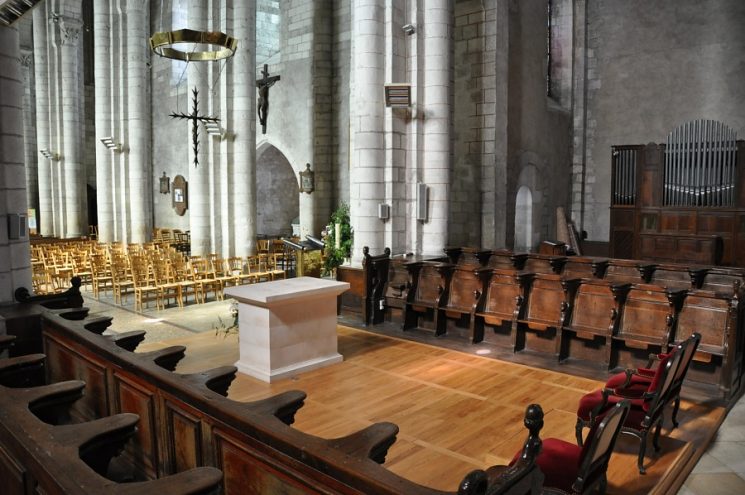Le chœur et les stalles du XVIIe siècle
