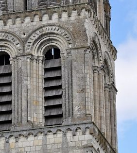 Le clocher du XIIe siècle