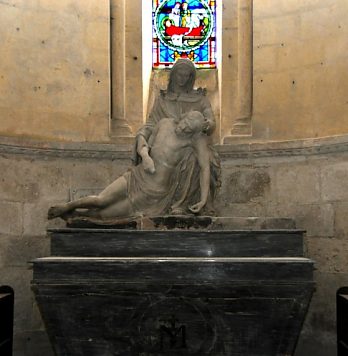 Piéta dans la chapelle Notre-Dame-de-Pitié