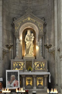 L'autel de la Vierge