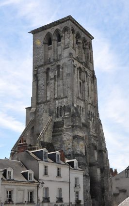 La tour Charlemagne