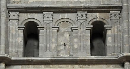 Arcature du triforium dans la nef