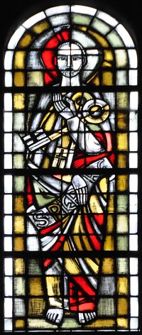 Saint Pierre dans un vitrail moderne de l'abside