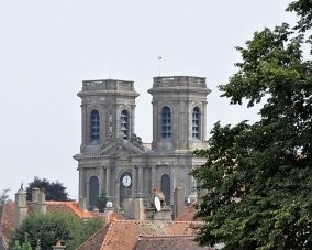 Les tours de la cathédrale Saint–Mammès