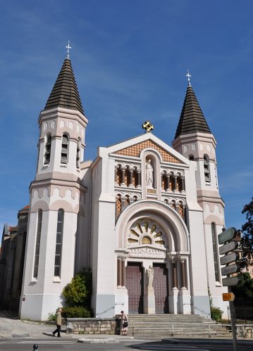 L'église du Sacré-Cœur et sa façade romano-byzantine