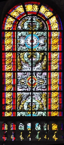 Les vitraux de l'abside du Saint-Suaire