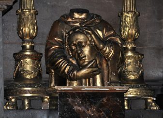 Saint Ferjeux céphalophore tenant sa tête