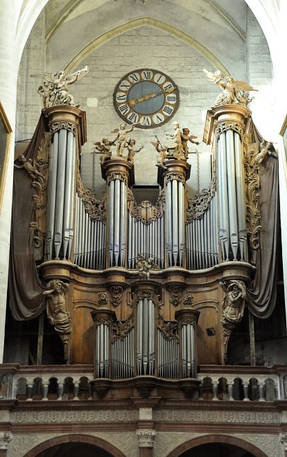 Le magnifique orgue de tribune, construit de 1750 à 1754