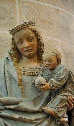 Vierge à l'Enfant (détail)