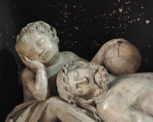 «Le Christ au tombeau» : le visage du Christ mort et l'ange «Le Christ au tombeau» : le visage du Christ mort et l'ange