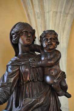 Vierge  l'Enfant, statue en bois