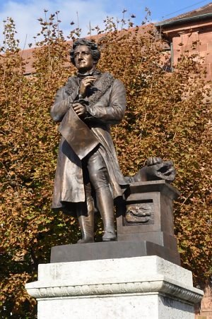 Monument à Georges Cuvier