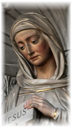 Statue de sainte Monique dans la nef