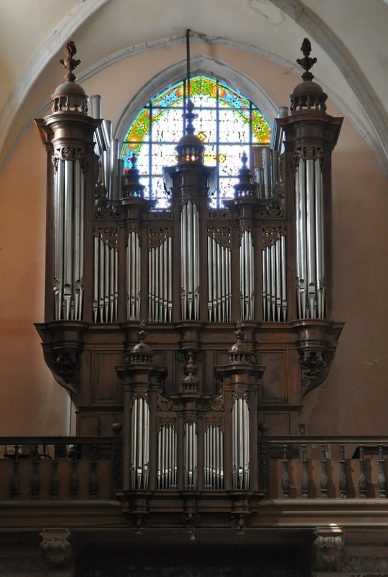 L'orgue de tribune est un Cavaillé-Coll de 1859
