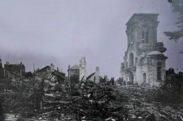 1944 : l'église du Sacré-Cœur de Jésus est en ruine