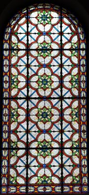 Type de vitrail à figures géométriques
