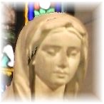 Sculpture de la Vierge dans la chapelle de la Vierge