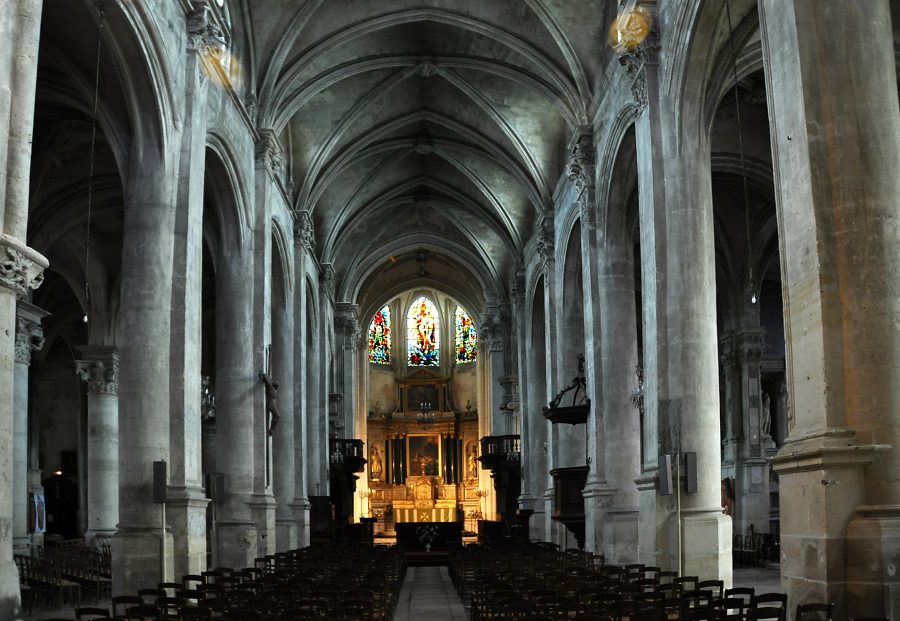 Vue générale de la nef de la cathédrale Saint-Maclou