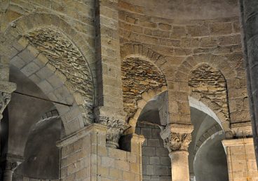 Un pilier du chœur, renforcé à la fin du XVIe siècle