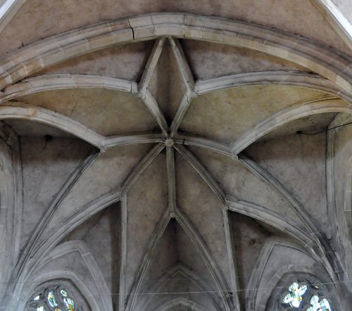 Le chœur en étoile de l'église Saint-Laurent