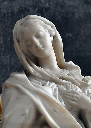 La Vierge terrassant le serpent, marbre, 1816, détail.