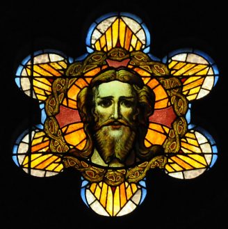 Vitrail de la baie 15 : Le chef du Christ dans la rose