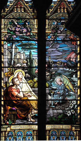 Vitrail de la baie 17 : Saint Augustin et sa mère, sainte Monique