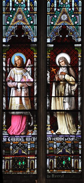 Vitrail : saint Gabriel Archange et sainte Jeanne de Chantal