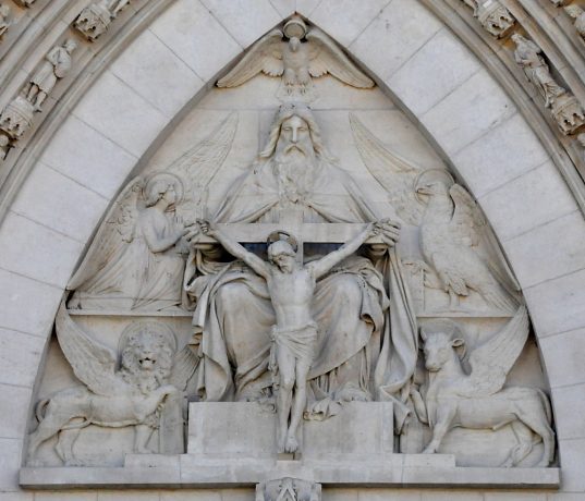 La Trinité dans le tympan du portail central